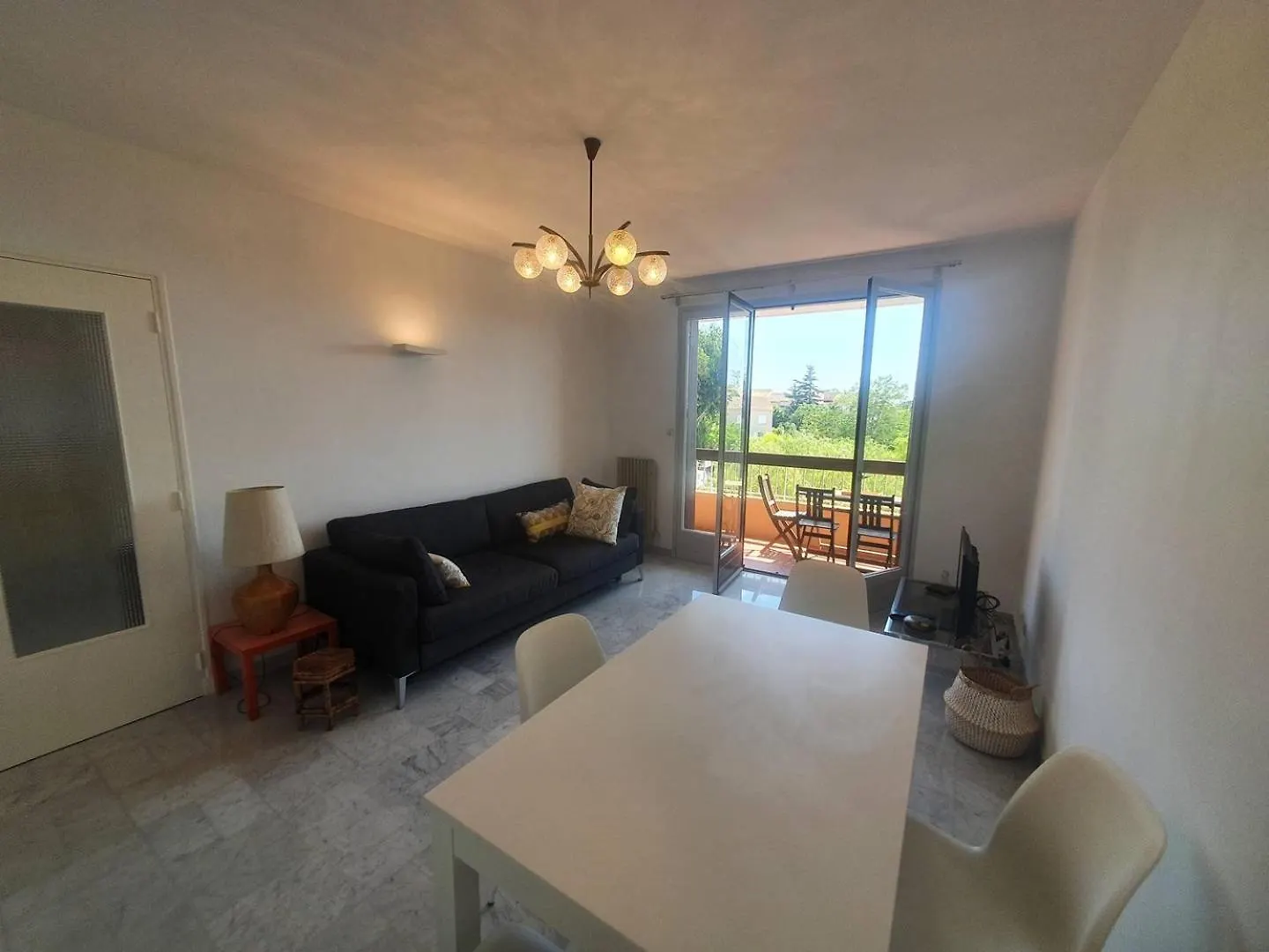 Apartment Appartement 2 Chambres Avec Grand Balcon A Deux Pas Du Port De Sanary Et De La Plage Six-Fours-les-Plages