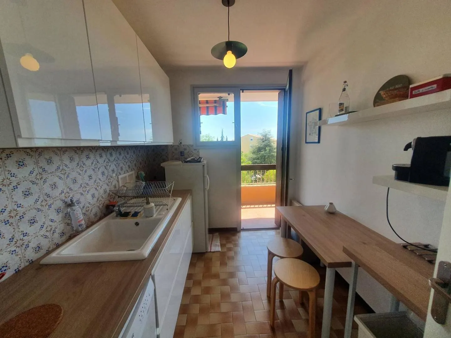 Appartement 2 Chambres Avec Grand Balcon A Deux Pas Du Port De Sanary Et De La Plage Six-Fours-les-Plages 0*,  France